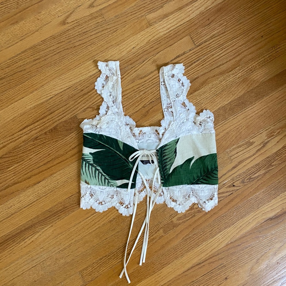 Stone Cold Fox Bonnie Palm Crop Top